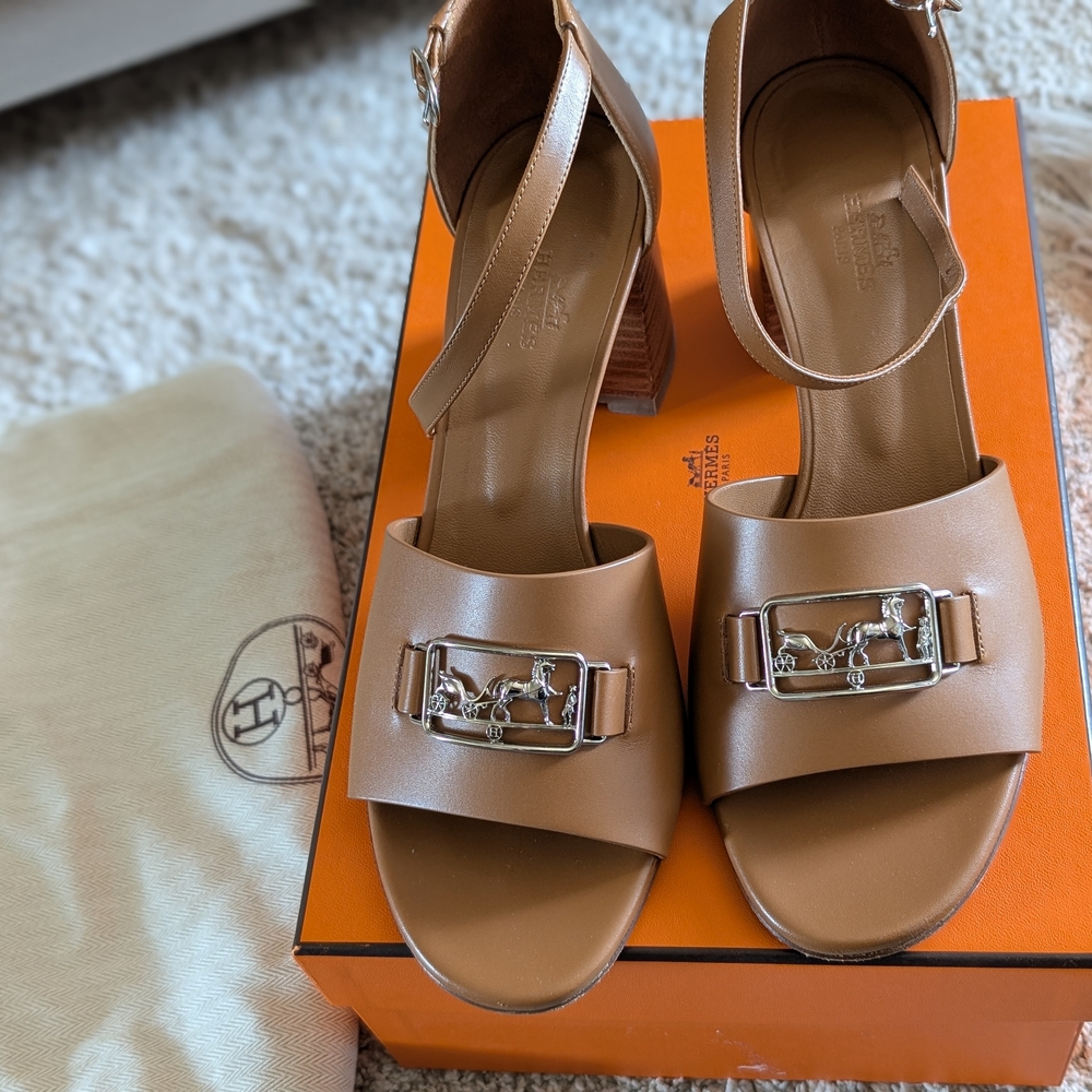 Hermes Tan Leather Heels with Metallic Detail